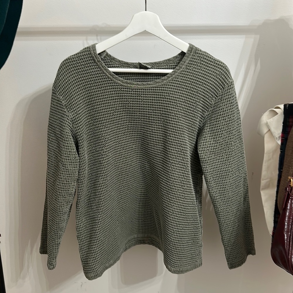 WORN ONCE- waffle textured green long sleeve tshirt